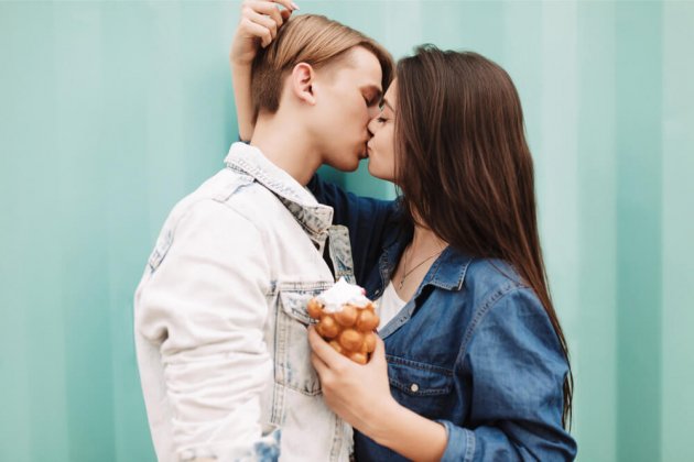 キスが上手い人の特徴 超絶舌テクに放心 舌使い4つのコツ Coicuru
