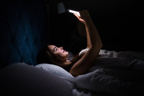 寝落ち通話のやり方 切るタイミングは 恋人と眠るまで電話する方法 Coicuru